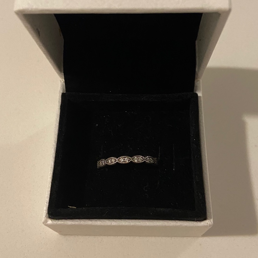 Pandora Ring